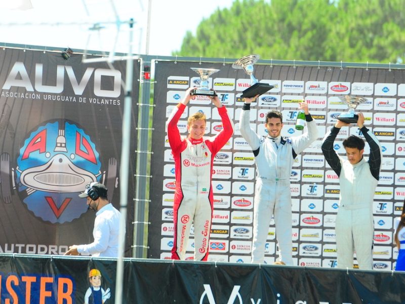 Juan Vieira vence e é campeão em El Pinar